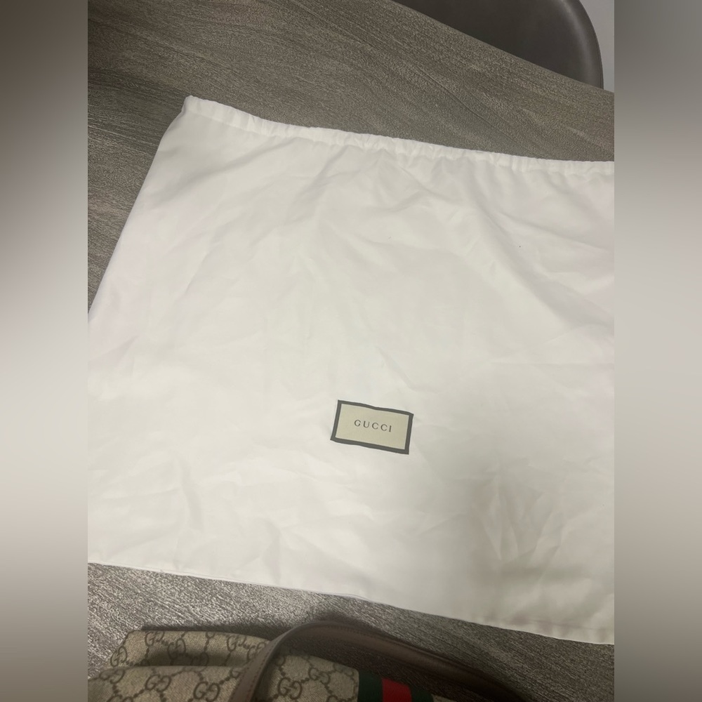 Gucci Tote Bag. - Picture 9 of 12